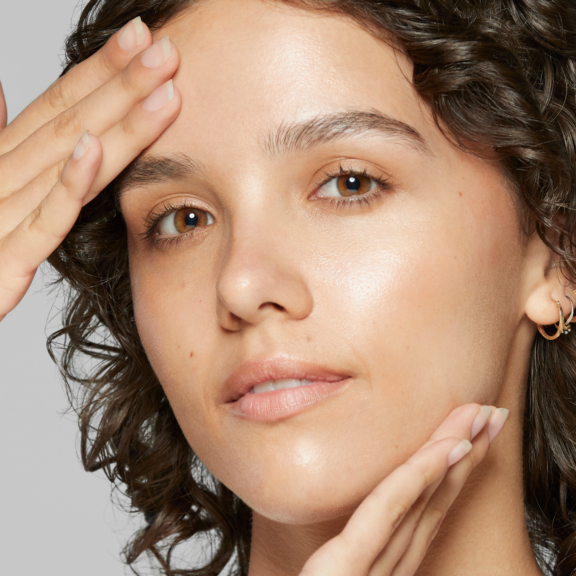 dermalogica circular hydration serum påføring ansikt