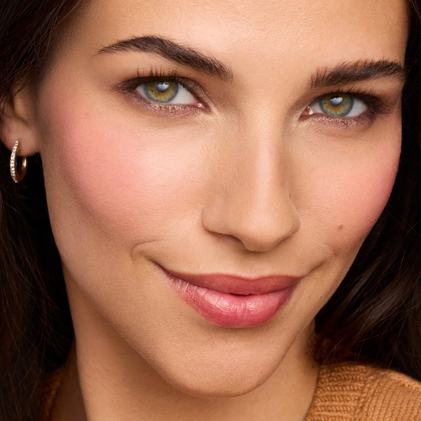 Holiday 2025 - Dazzle & Define