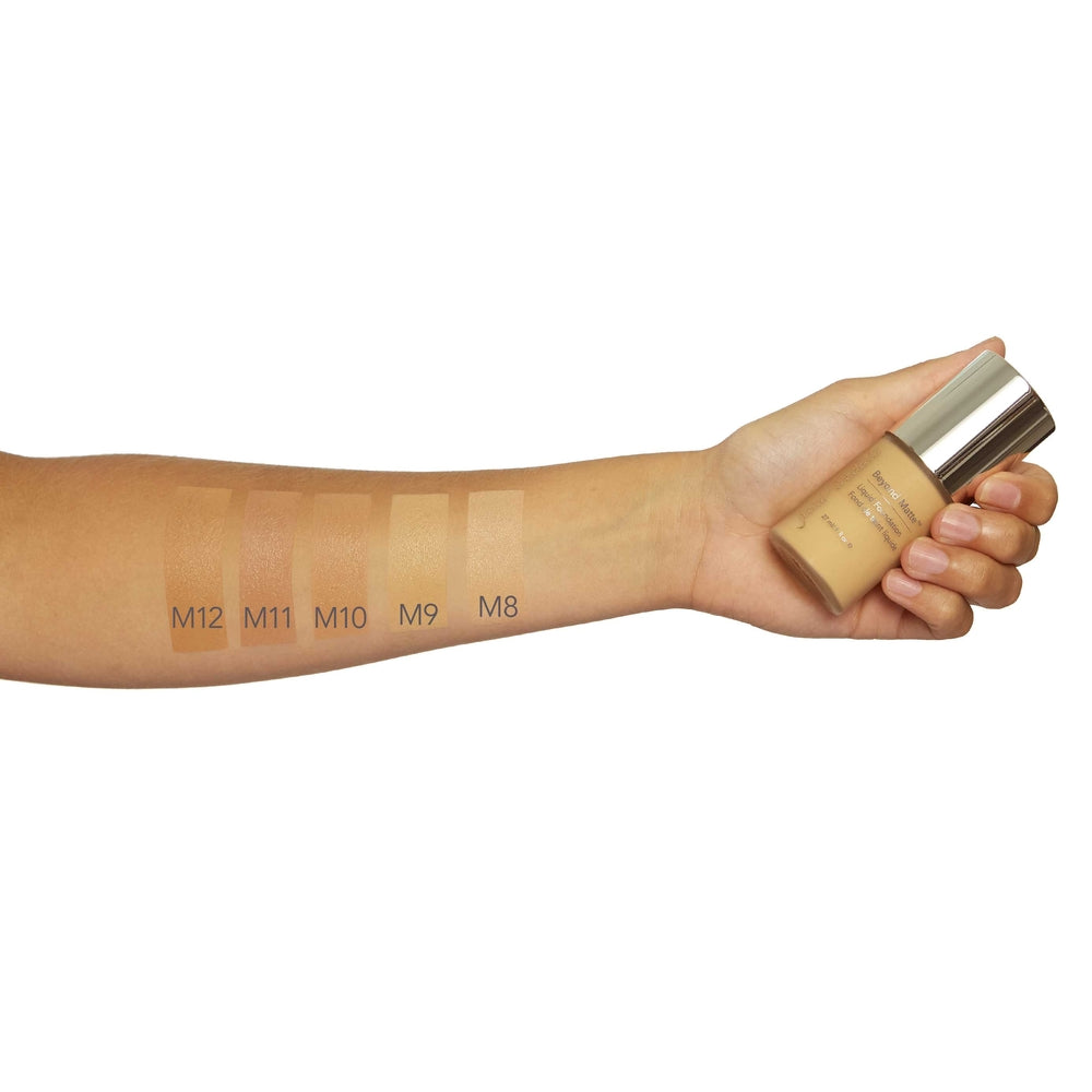 jane iredale Beyond Matte Liquid Foundation M10 swatches på arm