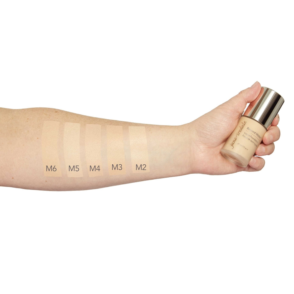 jane iredale Beyond Matte Liquid Foundation M4 swatches lyse farger arm